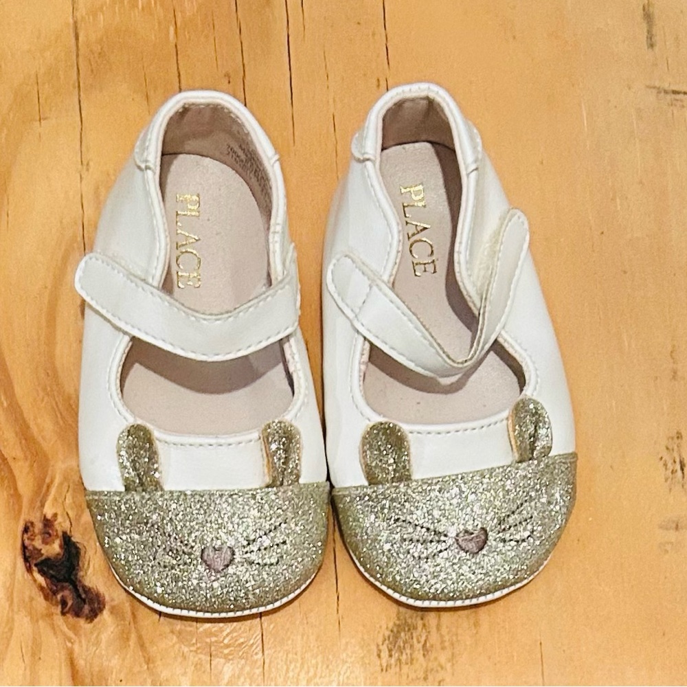 The Children's Place Cream and Gold Glitter Dress Shoes